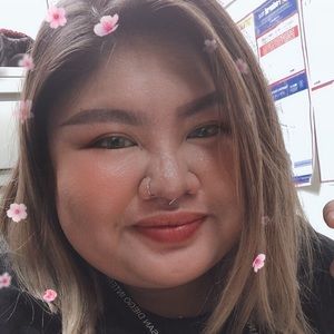 Meet your Posher, Mia